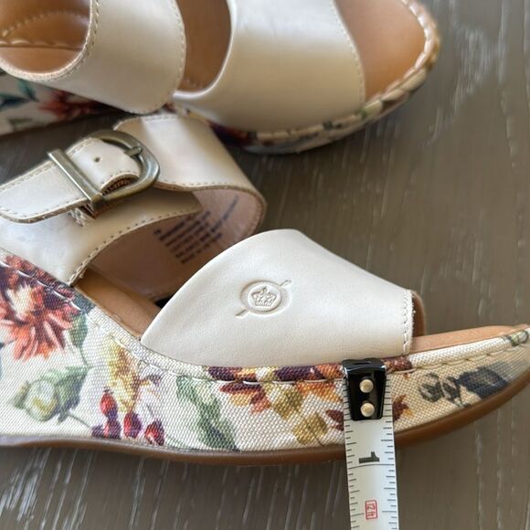 Born Women's Cream Leather Floral Print Buckle Wedge Comfortable Sandals Size 7M - Picture 6 of 12